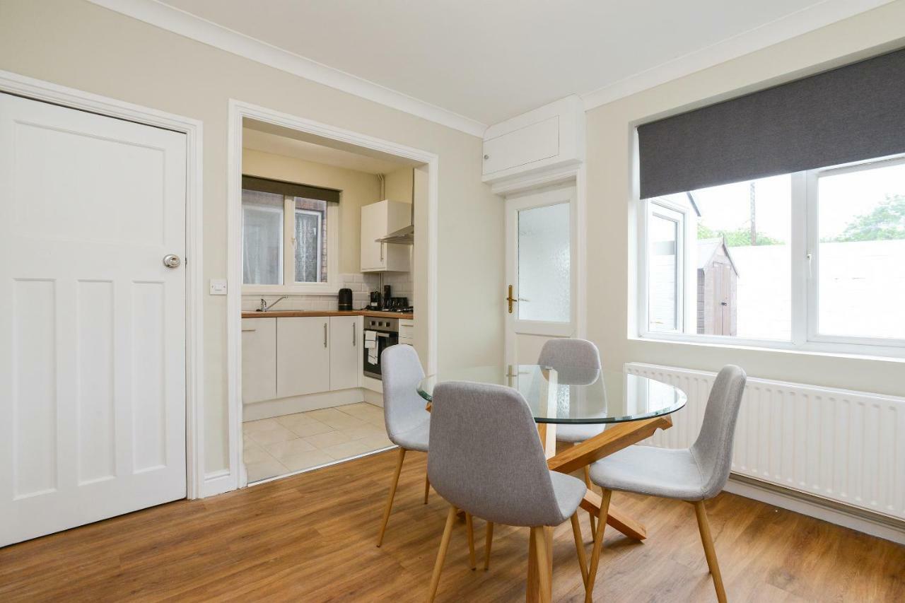 Villa Cosy House In The Heart Of Beeston With Free Parking And Wifi Nottingham Esterno foto