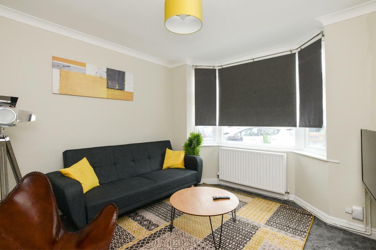 Villa Cosy House In The Heart Of Beeston With Free Parking And Wifi Nottingham Esterno foto